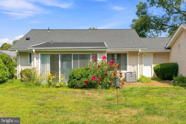 Property Slideshow image 3 of 29 | 287 oradell dr b, Monroe Township, NJ, 08831