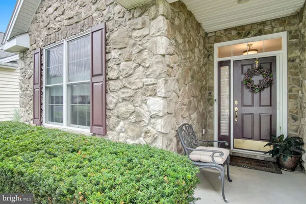 Property Slideshow image 3 of 71 | 280 founders way, Mechanicsburg, PA, 17050