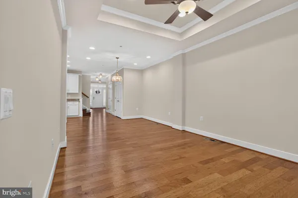 Property Slideshow image 3 of 44 | 9816 wilderness ln, Laurel, MD, 20723