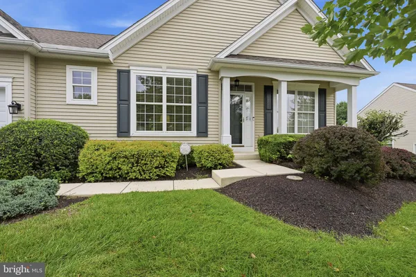 Property Slideshow image 2 of 27 | 505 bellemead cir, Avondale, PA, 19311