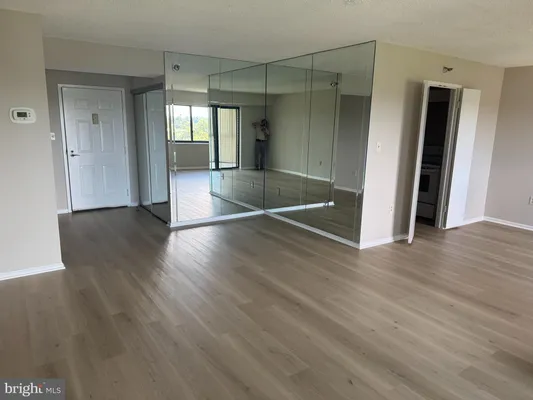 Property Slideshow image 3 of 10 | 15101 interlachen dr 1-1002, Silver Spring, MD, 20906