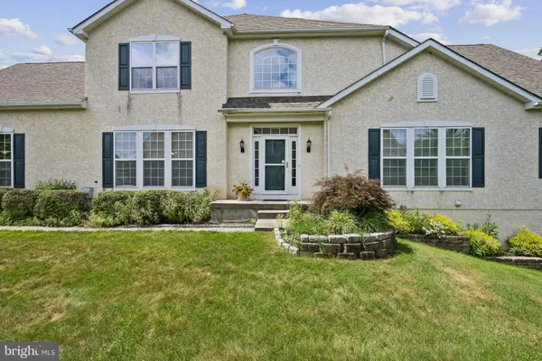 Property Slideshow image 3 of 36 | 10 bartons mill dr, Washington Crossing, PA, 18977