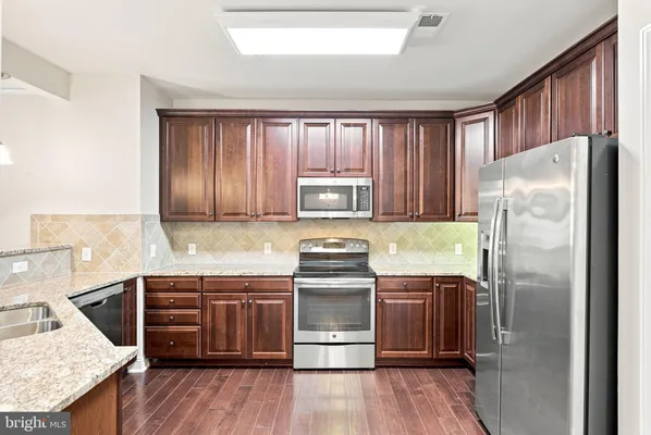 Property Slideshow image 3 of 53 | 15100 heather mill ln, Haymarket, VA, 20169