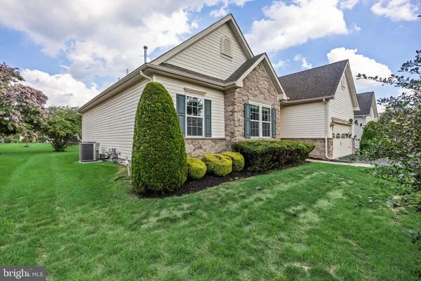 Property Slideshow image 2 of 40 | 29 applegate dr, Florence, NJ, 08518