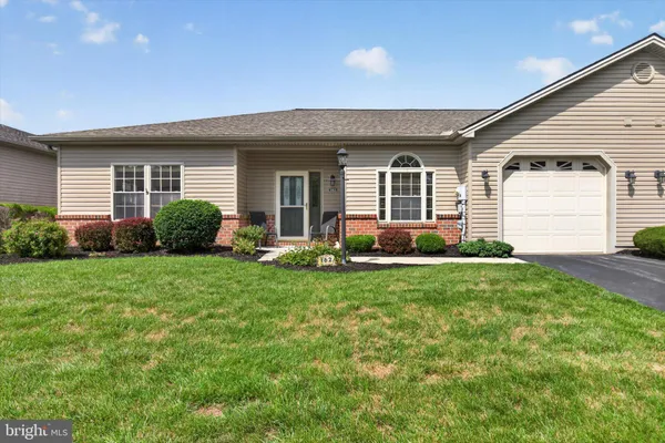 Property Slideshow image 3 of 31 | 162 leonard ln, Harrisburg, PA, 17111