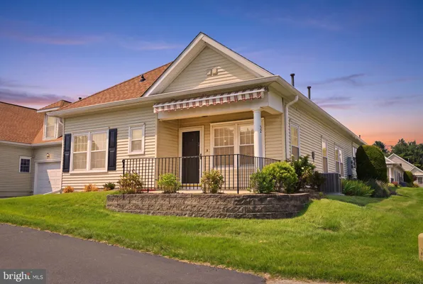 Property Slideshow image 2 of 37 | 52 avenrowe ct, Fairless Hills, PA, 19030