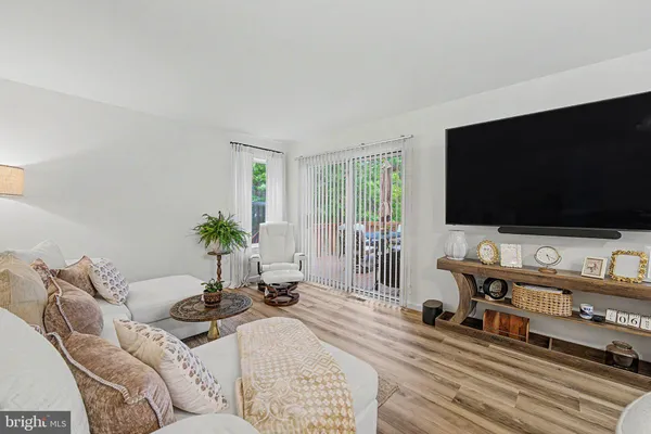 Property Slideshow image 3 of 28 | 19 e woodland ave, Absecon, NJ, 08201