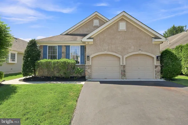 Property Slideshow image 3 of 36 | 118 paisley pl, Hainesport, NJ, 08036