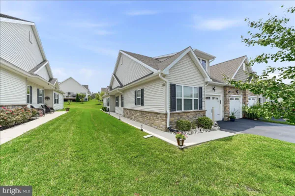 Property Slideshow image 2 of 22 | 143 rose view dr, West Grove, PA, 19390