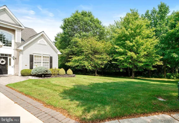 Property Slideshow image 3 of 49 | 11 lucaya cir, Hamilton, NJ, 08691