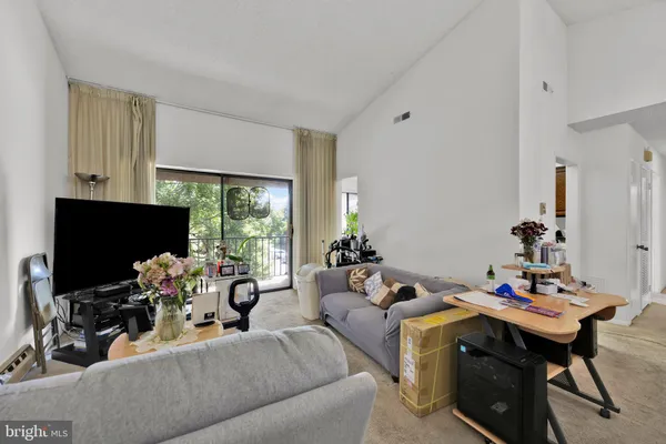 Property Slideshow image 3 of 29 | 15300 pine orchard dr 85-3d, Silver Spring, MD, 20906