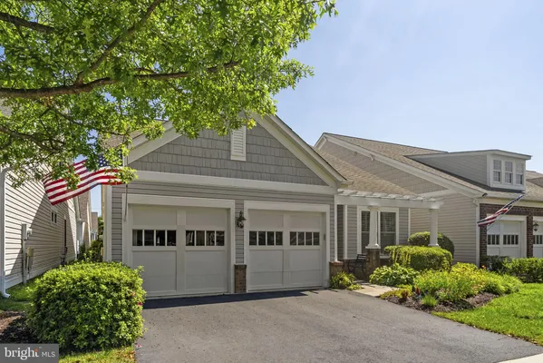 Property Slideshow image 3 of 51 | 8404 mountain larkspur dr, Lorton, VA, 22079