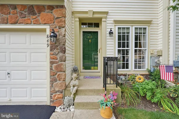 Property Slideshow image 3 of 34 | 849 geranium dr, Warrington, PA, 18976