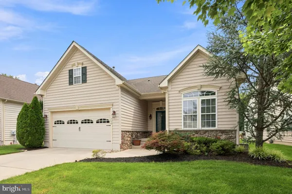 Property Slideshow image 2 of 21 | 140 hearthstone dr, Berlin, NJ, 08009