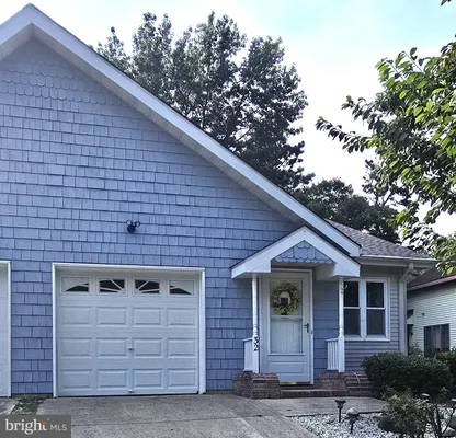 Property Slideshow image 3 of 19 | 32 sycamore access rd, Stafford Twp, NJ, 08050
