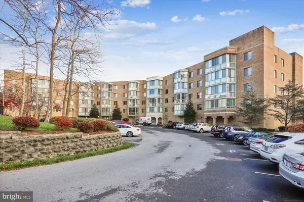 Property Slideshow image 3 of 41 | 2900 n leisure world blvd 406, Silver Spring, MD, 20906