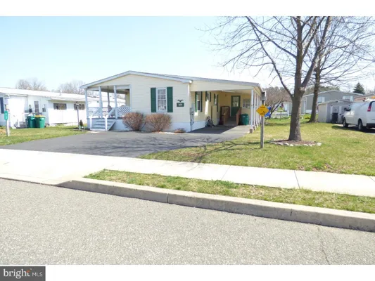 Property Slideshow image 3 of 18 | 642 butternut ct, Red Hill, PA, 18076