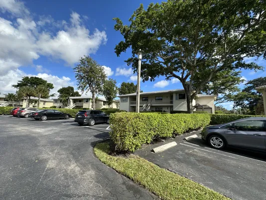 Property Slideshow image 2 of 19 | 5 westgate ln d, Boynton Beach, FL, 33436