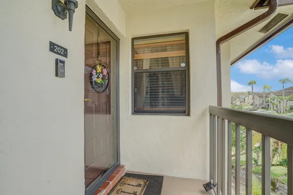 Property Slideshow image 3 of 35 | 7593 tahiti ln apt 202, Lake Worth, FL, 33467