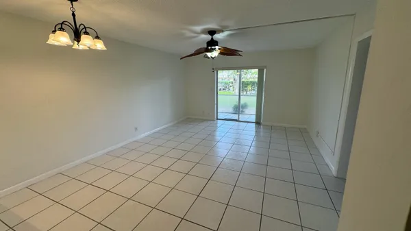 Property Slideshow image 3 of 29 | 2647 garden dr 110, Lake Worth, FL, 33461