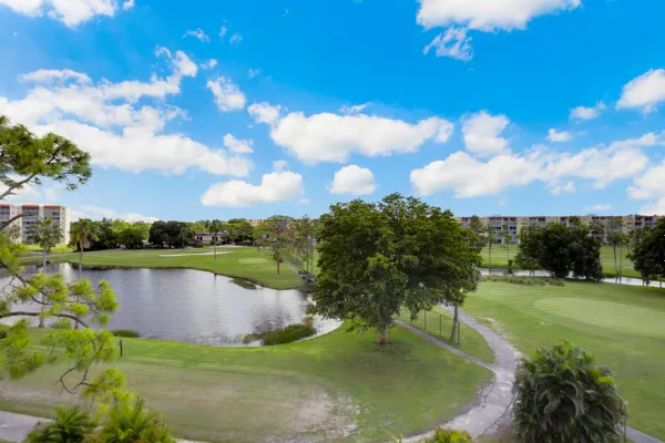 Property Slideshow image 3 of 27 | 3593 birdie dr apt 507, Lake Worth, FL, 33467