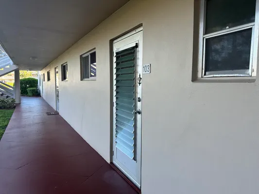 Property Slideshow image 2 of 37 | 2682 garden dr 103, Lake Worth, FL, 33461