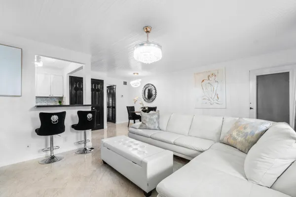 Property Slideshow image 3 of 33 | 340 horizons 102, Boynton Beach, FL, 33435