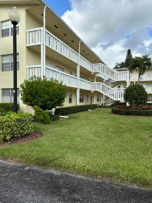 Property Slideshow image 3 of 19 | 200 dorset e unit e, Boca Raton, FL, 33434