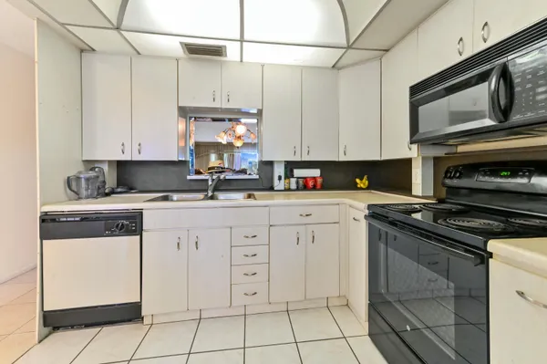 Property Slideshow image 3 of 35 | 2503 antigua ter c3, Coconut Creek, FL, 33066