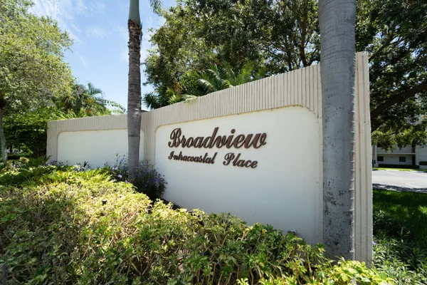 Property Slideshow image 2 of 47 | 100 intracoastal pl 205, Jupiter, FL, 33469