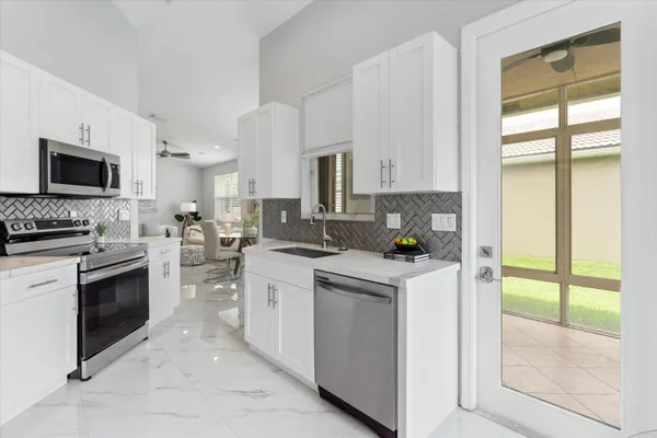 Property Slideshow image 2 of 56 | 6615 via roma, Delray Beach, FL, 33446