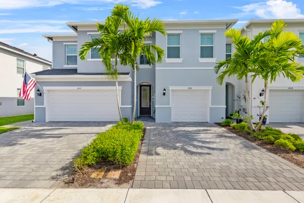 Property Slideshow image 2 of 28 | 1810 se ocean cove way, Stuart, FL, 34996