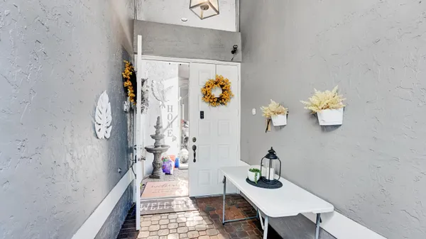 Property Slideshow image 3 of 39 | 10026 diamond lake dr, Boynton Beach, FL, 33437