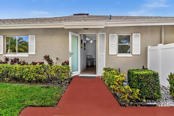 Property Slideshow image 3 of 24 | 8736 tyrone ter d, Boca Raton, FL, 33496