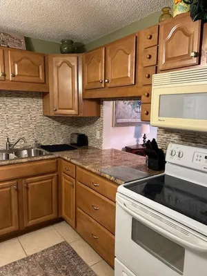 Property Slideshow image 2 of 40 | 140 lake nancy ln apt 213, West Palm Beach, FL, 33411
