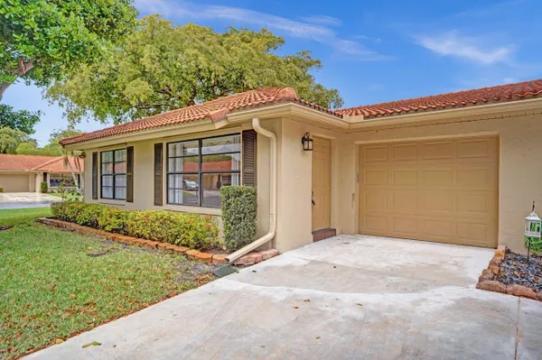 Property Slideshow image 2 of 24 | 4655 mahoe tree pl a, Boynton Beach, FL, 33436