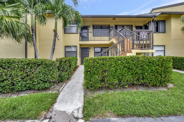 Property Slideshow image 2 of 33 | 4693 lucerne lakes blvd 203, Lake Worth, FL, 33467