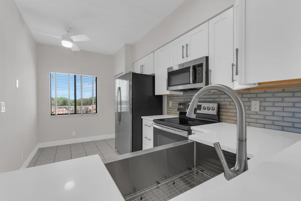 Property Slideshow image 2 of 23 | 6241 pointe regal 402 cir 402, Delray Beach, FL, 33484