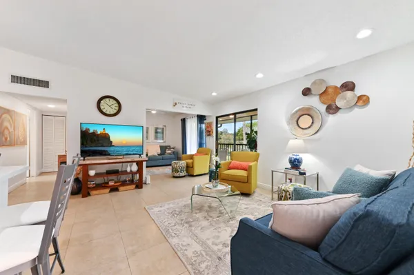 Property Slideshow image 2 of 55 | 15492 lakes of delray blvd apt 203, Delray Beach, FL, 33484