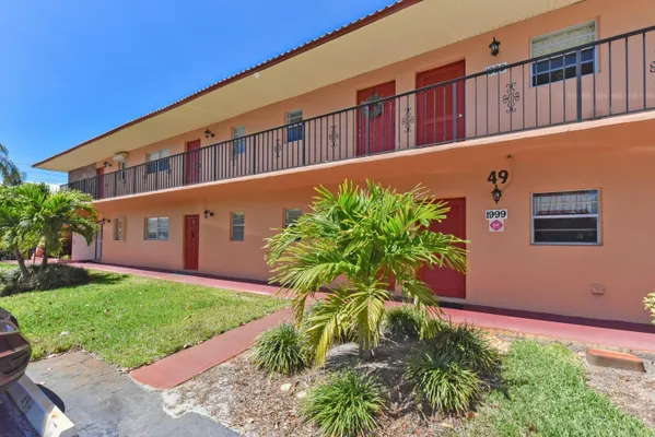 Property Slideshow image 2 of 53 | 1999 sw palm city rd b, Stuart, FL, 34994