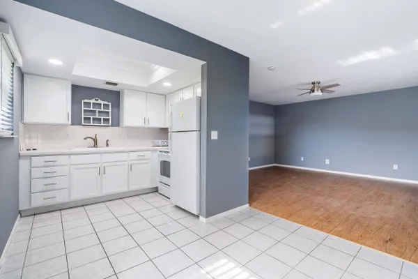 Property Slideshow image 3 of 19 | 2929 se ocean blvd m10, Stuart, FL, 34996