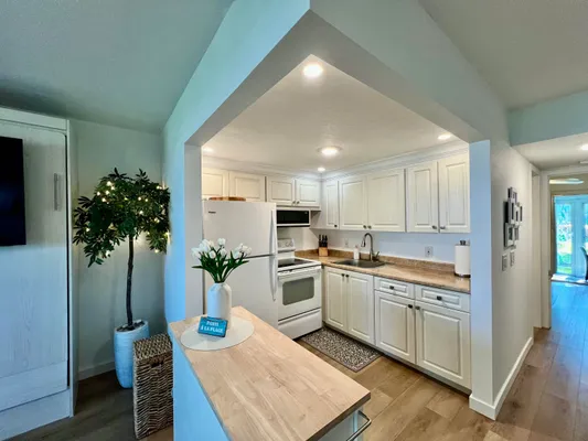 Property Slideshow image 3 of 44 | 214 tilford k, Deerfield Beach, FL, 33442