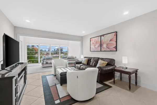 Property Slideshow image 2 of 45 | 5656 via delray b, Delray Beach, FL, 33484