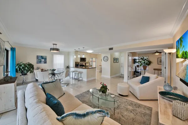 Property Slideshow image 3 of 37 | 10223 n circle lake dr apt 102, Boynton Beach, FL, 33437