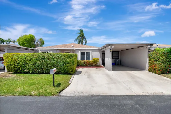 Property Slideshow image 2 of 37 | 14882 wildflower ln, Delray Beach, FL, 33446