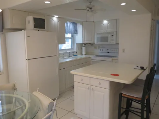 Property Slideshow image 3 of 10 | 184 coventry h, West Palm Beach, FL, 33417