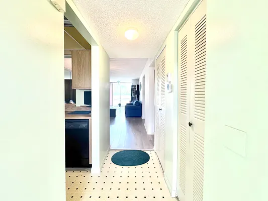 Property Slideshow image 3 of 35 | 7145 huntington ln 102, Delray Beach, FL, 33446