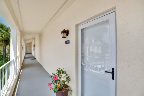 Property Slideshow image 2 of 77 | 5040 harmony cir 205, Vero Beach, FL, 32967