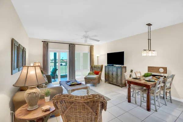 Property Slideshow image 3 of 77 | 5040 harmony cir 205, Vero Beach, FL, 32967