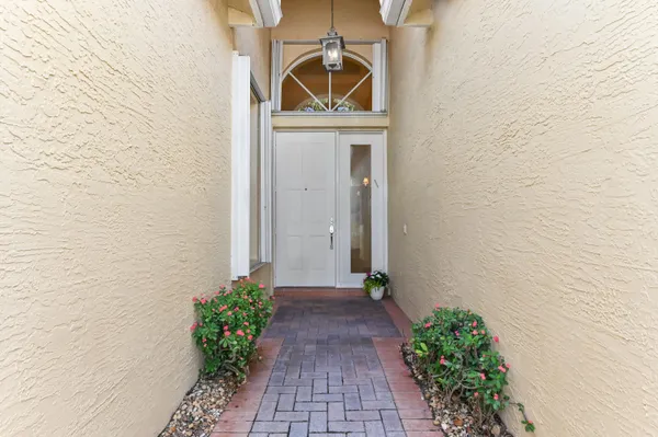Property Slideshow image 3 of 46 | 7712 lighthouse point ln, Lake Worth, FL, 33467